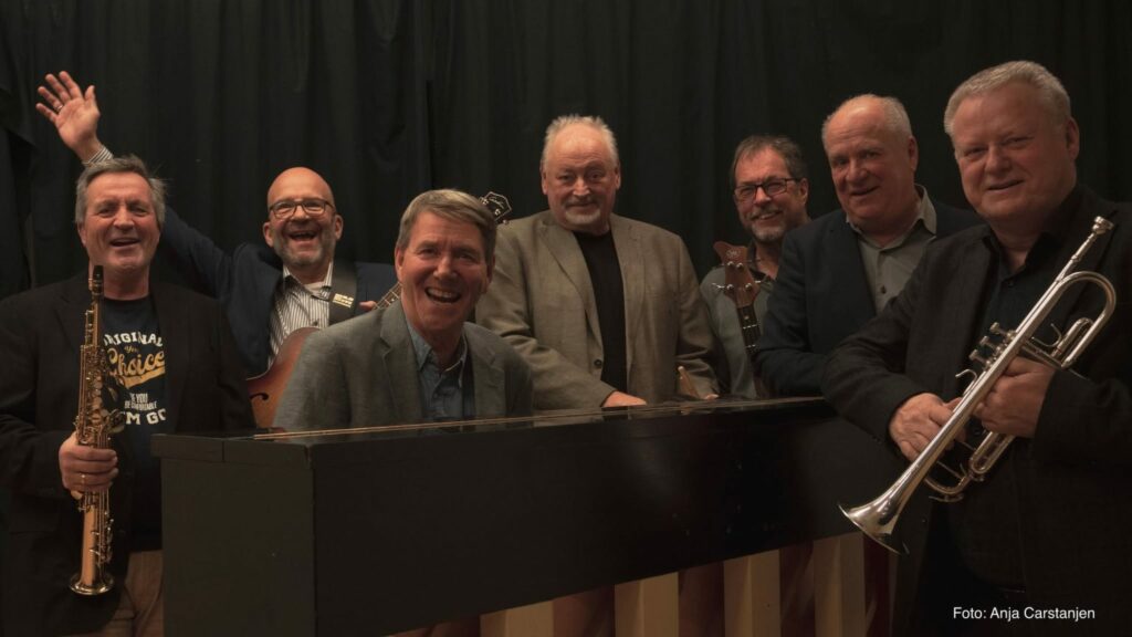 vika-band-1024x576-(2).